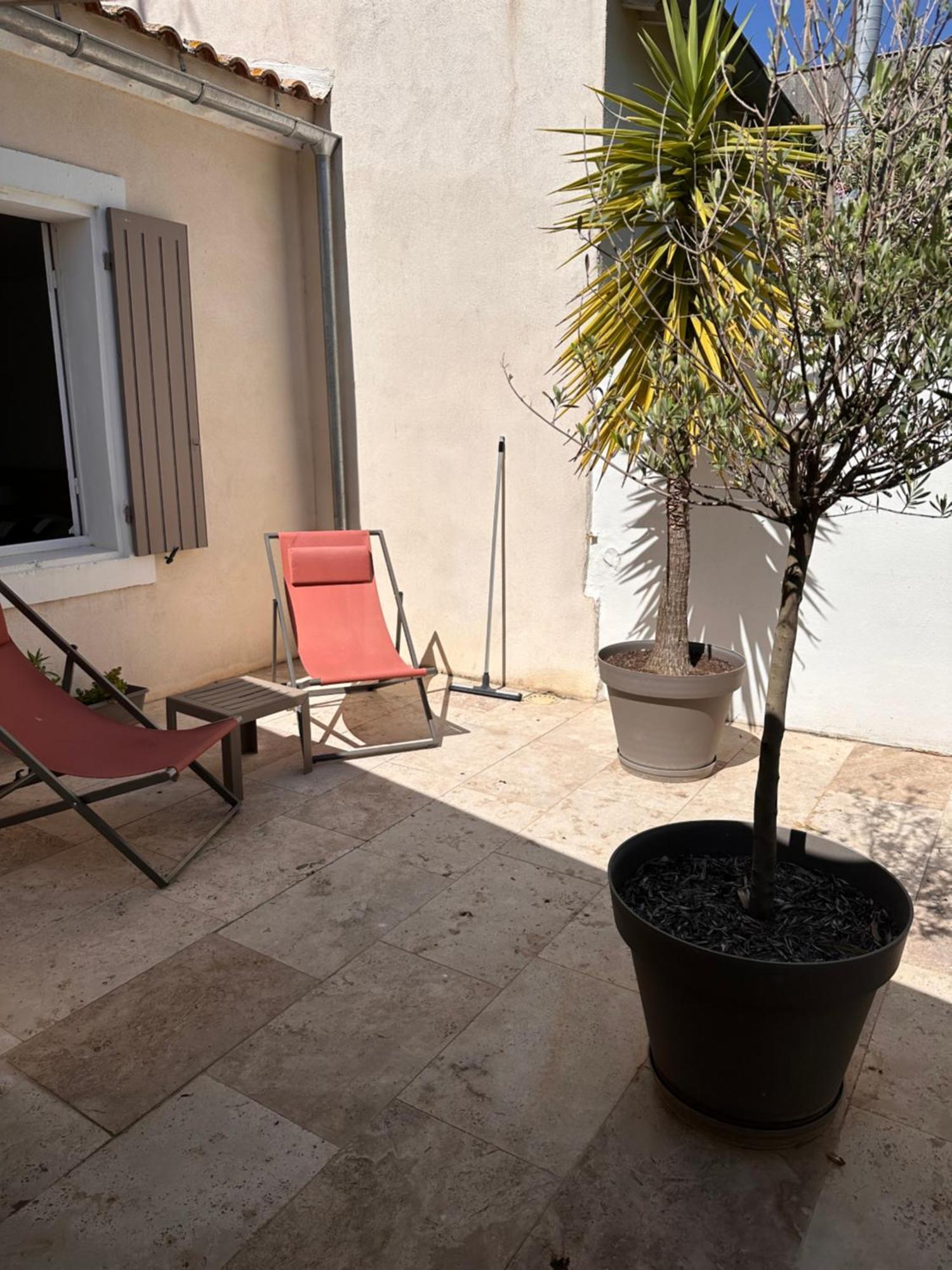 Bel Appartement Terrasse 4 Etoiles Intra Muros Aigues-Mortes Dış mekan fotoğraf